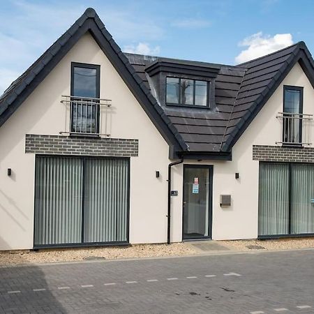 Rosey Lodge -1Bedroom Cousy Flat - Parking, Netflix, Wifi - Close To Blenheim Palace & Oxford - F5 Kidlington Eksteriør billede