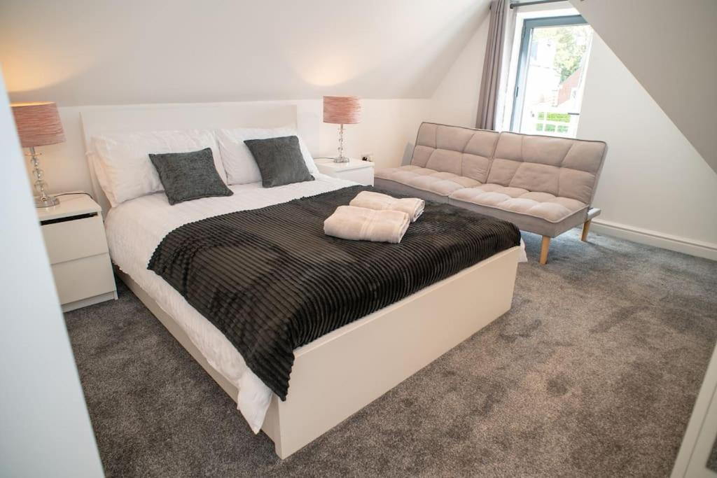 Rosey Lodge -1Bedroom Cousy Flat - Parking, Netflix, Wifi - Close To Blenheim Palace & Oxford - F5 Kidlington Eksteriør billede