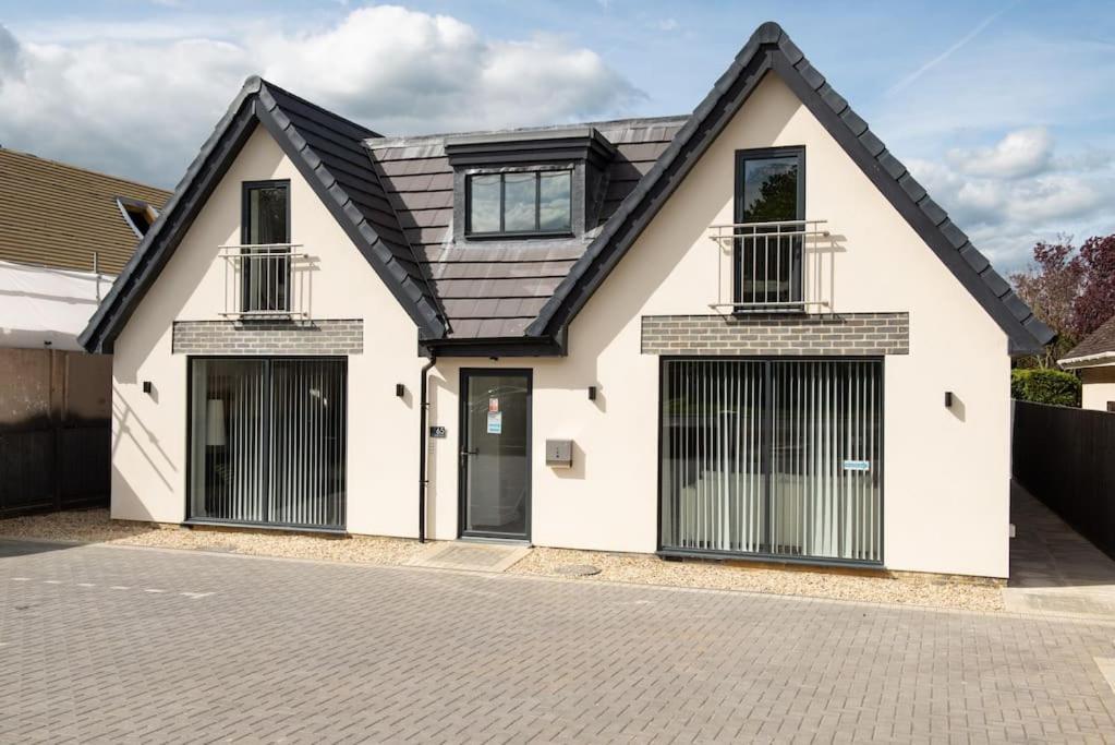 Rosey Lodge -1Bedroom Cousy Flat - Parking, Netflix, Wifi - Close To Blenheim Palace & Oxford - F5 Kidlington Eksteriør billede